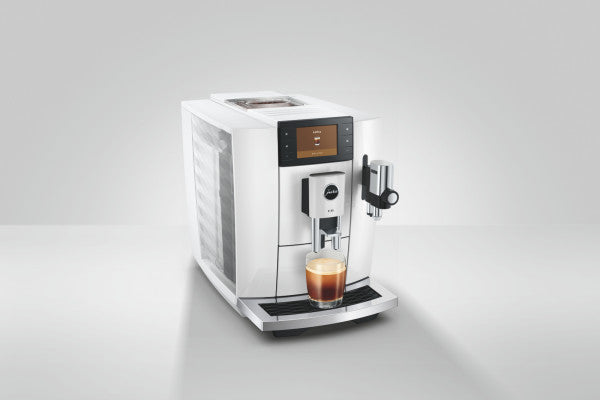 JURA Kaffeevollautomat E8 (ED) One-Touch Piano White