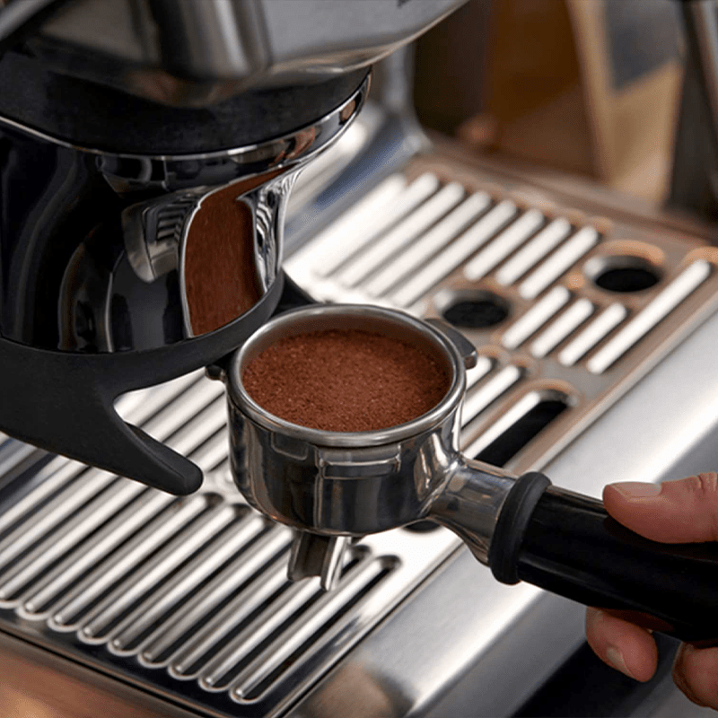 SAGE Espressomaschine Barista Express Impress integriertes Kegelmahlwerk manuelle Dampfdüse