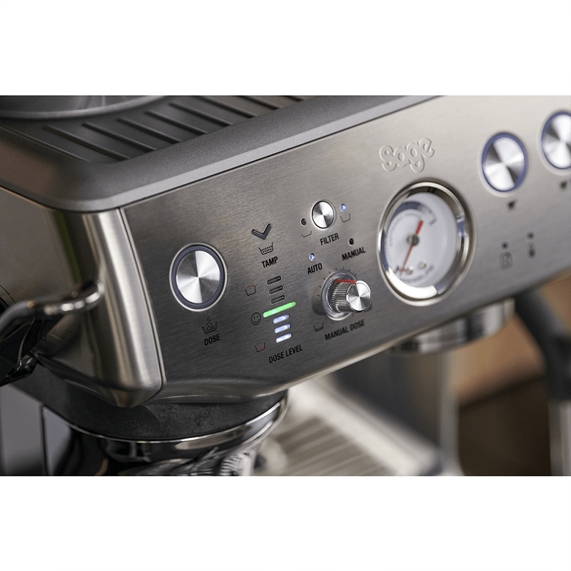SAGE Espressomaschine Barista Express Impress integriertes Kegelmahlwerk manuelle Dampfdüse