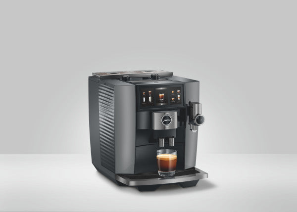 JURA Kaffeevollautomat J10 (EA) 46 Spezialitäten Cold Brew Wassertank 1,9 L Diamond Onyx