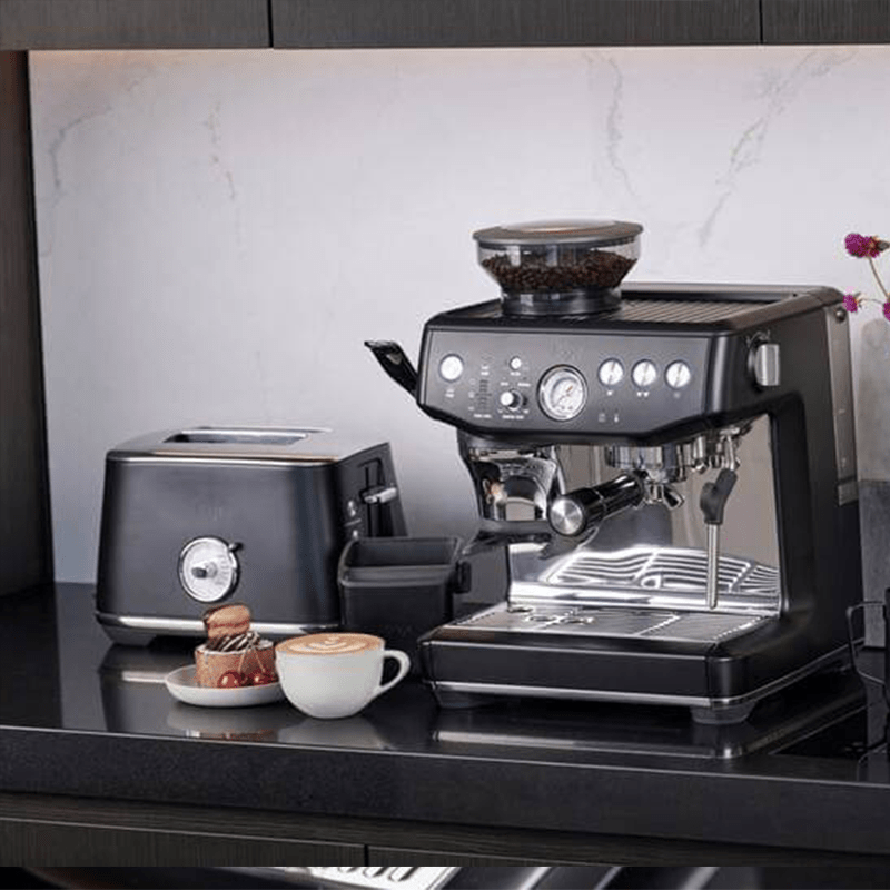 SAGE Espressomaschine Barista Express Impress integriertes Kegelmahlwerk manuelle Dampfdüse